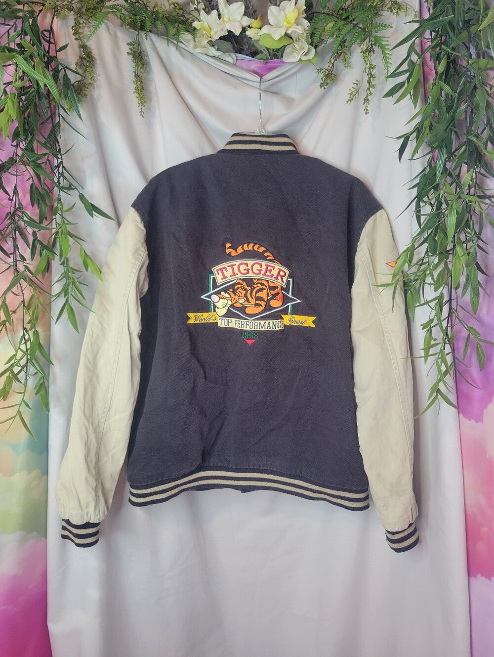 Tigger Bomber Jacket, Worn As Womans Medium, READ DESCRIPTION - Picture 8 of 16